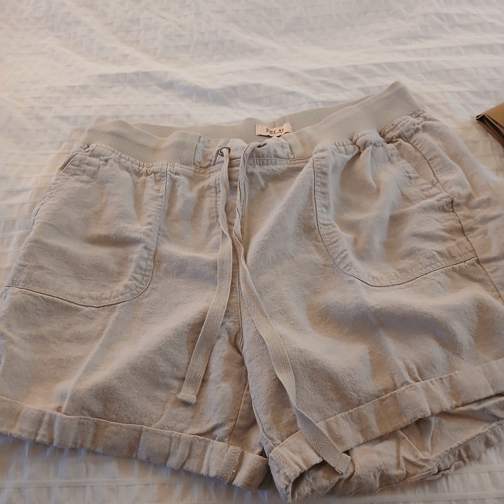 Per Se Light Gray Women's Cargo Shorts